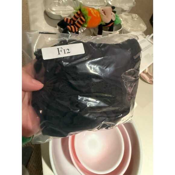 SKIMS Bodysuit Womens XL Black Cami Spaghetti Strap Square Neck Snap - Picture 8 of 8